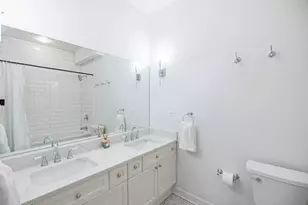 926 W Barry Ave, Chicago, IL 60657 - Photo 11