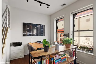353 W Chicago Avenue #4E, Chicago, IL 60654 - Photo 5