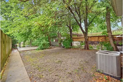 9340 S University Avenue, Chicago, IL 60619 - Photo 19