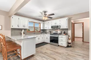917 McCarthy Rd, Lemont, IL 60439 - Photo 7