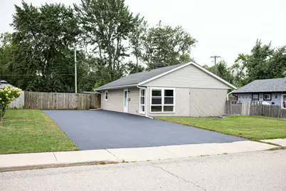 3 Walnut Street, Carpentersville, IL 60110 - Photo 1