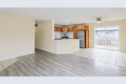 3 Walnut Street, Carpentersville, IL 60110 - Photo 7