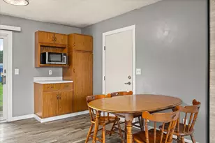 1407 Fulton St, Streator, IL 61364 - Photo 13
