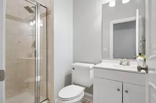 1514 W Victoria St, Chicago, IL 60660 - Photo 11