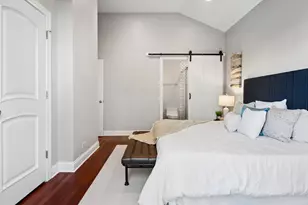 1514 W Victoria St, Chicago, IL 60660 - Photo 15