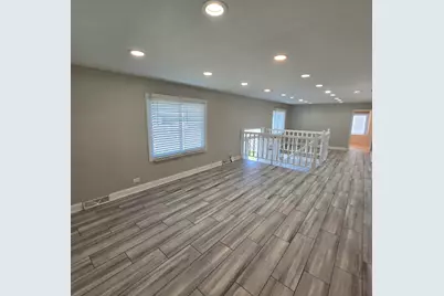 10301 Minnick Avenue, Oak Lawn, IL 60453 - Photo 13