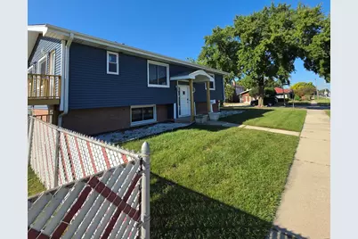10301 Minnick Avenue, Oak Lawn, IL 60453 - Photo 3