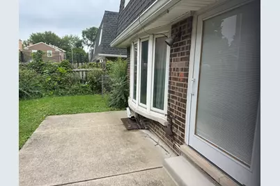 2856 W Touhy Avenue #H, Chicago, IL 60645 - Photo 3