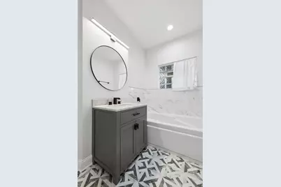 1450 W Erie Street #1E, Chicago, IL 60642 - Photo 15