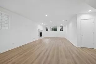 1450 W Erie St, Chicago, IL 60642 - Photo 25