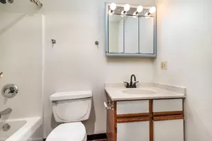 3305 Sunset Ave, Waukegan, IL 60087 - Photo 7