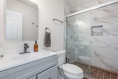 4850 S Champlain Avenue #2N, Chicago, IL 60615 - Photo 13