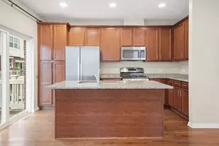 400 Concord Ct, Morton Grove, IL 60053 - Photo 7