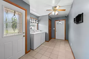 101 E 7th St, Sherrard, IL 61281 - Photo 5