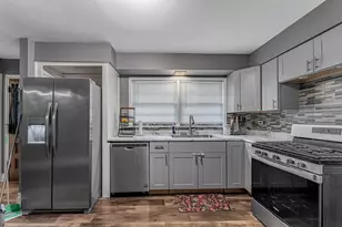 12256 S Harvard Ave, Chicago, IL 60628 - Photo 11