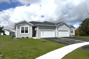 512 Cobblestone Cir, Harvard, IL 60033 - Photo 1