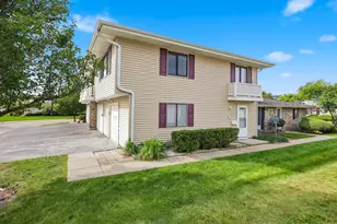 18 Eastham Ct, Schaumburg, IL 60193 - Photo 21
