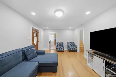 2115 Halsey Drive, Des Plaines, IL 60018 - Photo 7