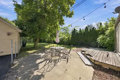 2115 Halsey Drive, Des Plaines, IL 60018 - Photo 17