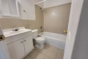 205 Marian Pkwy, Crystal Lake, IL 60014 - Photo 9
