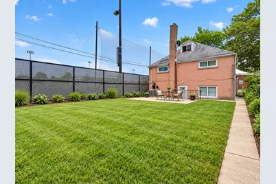 2130 W Highland Avenue, Chicago, IL 60659 - Photo 9