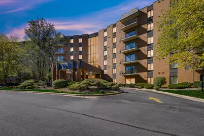 900 W Sunset Drive #409, Glenwood, IL 60425 - Photo 1