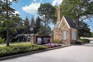 18 The Ct Of Greenway Ct, Northbrook, IL 60062 - Photo 5