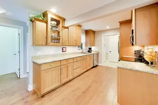 18 The Ct Of Greenway Ct, Northbrook, IL 60062 - Photo 11