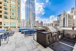 30 E Huron St, Chicago, IL 60611 - Photo 35