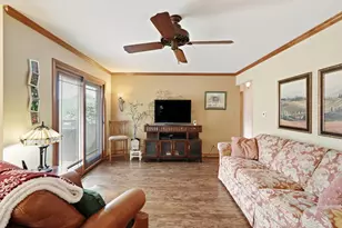 814 E 168th St, South Holland, IL 60473 - Photo 5