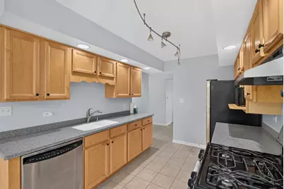 1025 Mayfield Lane, Hoffman Estates, IL 60169 - Photo 13