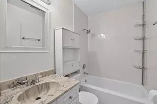 1025 Mayfield Ln, Hoffman Estates, IL 60169 - Photo 17