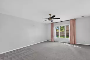 1025 Mayfield Ln, Hoffman Estates, IL 60169 - Photo 5