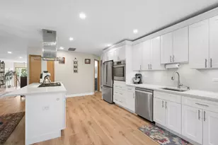 1523 Orchard Cir, Naperville, IL 60565 - Photo 11