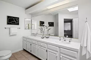 799 Lakeshore Dr., Redwood City, CA 94065 - Photo 25