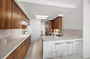 799 Lakeshore Dr., Redwood City, CA 94065 - Photo 17