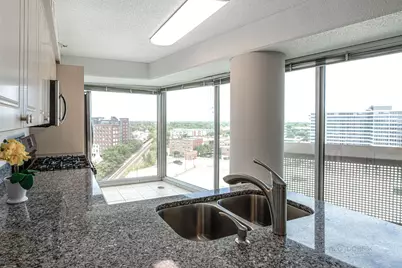 1720 Maple Avenue #1360, Evanston, IL 60201 - Photo 11