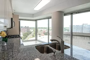 1720 Maple Ave, Evanston, IL 60201 - Photo 11