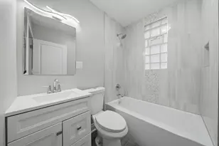 6743 S Langley Ave, Chicago, IL 60637 - Photo 19