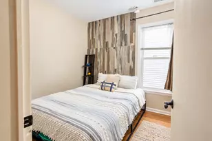 3906 W Montrose Ave, Chicago, IL 60618 - Photo 9
