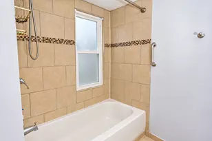 3906 W Montrose Ave, Chicago, IL 60618 - Photo 25