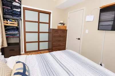 3906 W Montrose Avenue, Chicago, IL 60618 - Photo 15