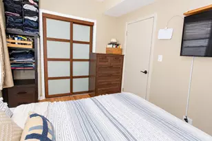 3906 W Montrose Ave, Chicago, IL 60618 - Photo 15