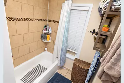 3906 W Montrose Avenue, Chicago, IL 60618 - Photo 21