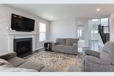 3626 Emerald Road, Elgin, IL 60124 - Photo 11