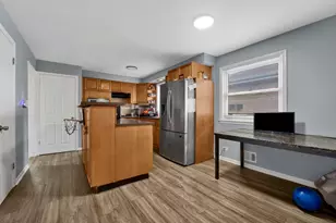25 E 121st St, Chicago, IL 60628 - Photo 3