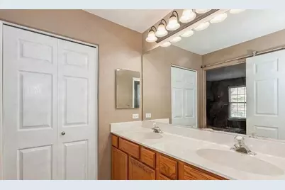 9411 Fountain Point Circle, Darien, IL 60561 - Photo 11