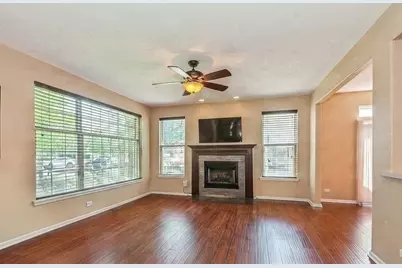 9411 Fountain Point Circle, Darien, IL 60561 - Photo 5