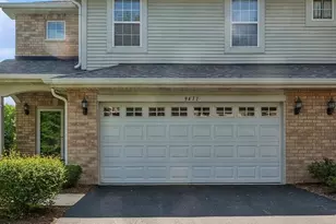 9411 Fountain Point Cir, Darien, IL 60561 - Photo 1