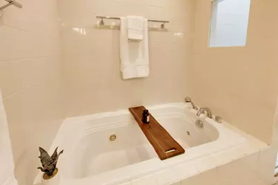3700 N Lake Shore Drive #104, Chicago, IL 60613 - Photo 23